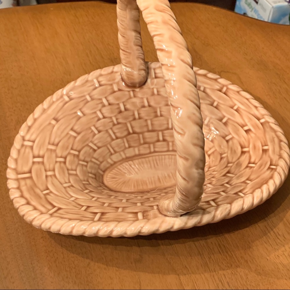 Atlantic Molds 1974 Ceramic Spring Basket - Picture 8 of 10
